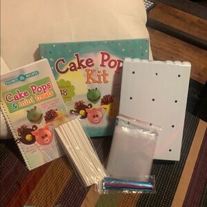Cake Pop Kit by Chronicle Books - Multicolor